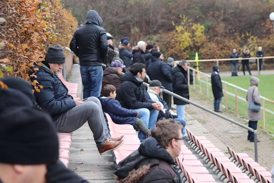 Schlappe für Bernd Schultz und Berliner Fußball