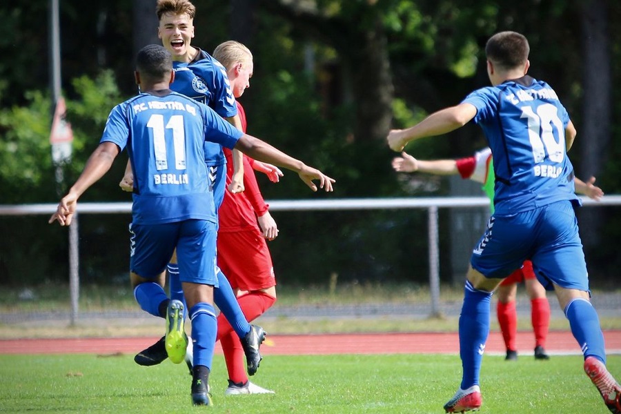 Hertha 03 rettet Blau-Weiß 90 die Oberliga