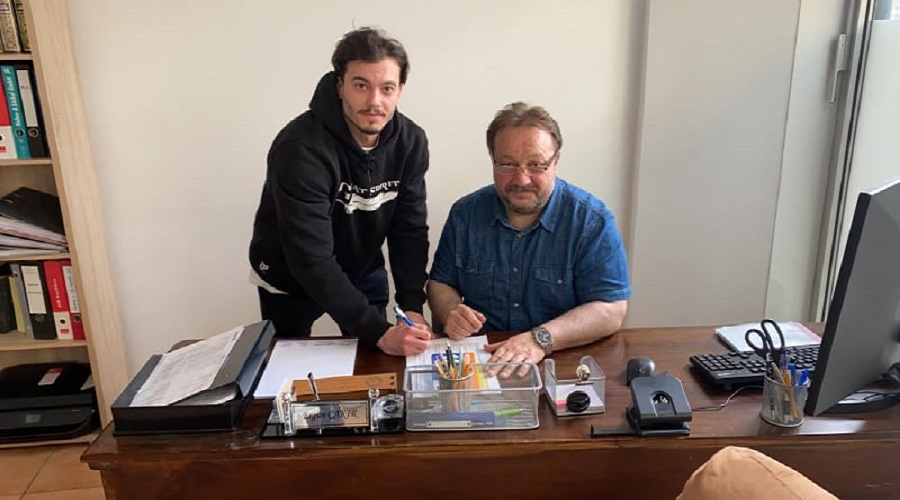 Hertha 06: Ex Regio Spieler verlängert