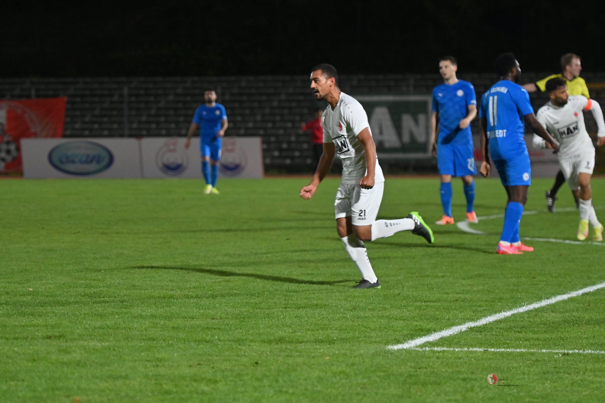 BAK stellt Kontakt zur Tabellenspitze her