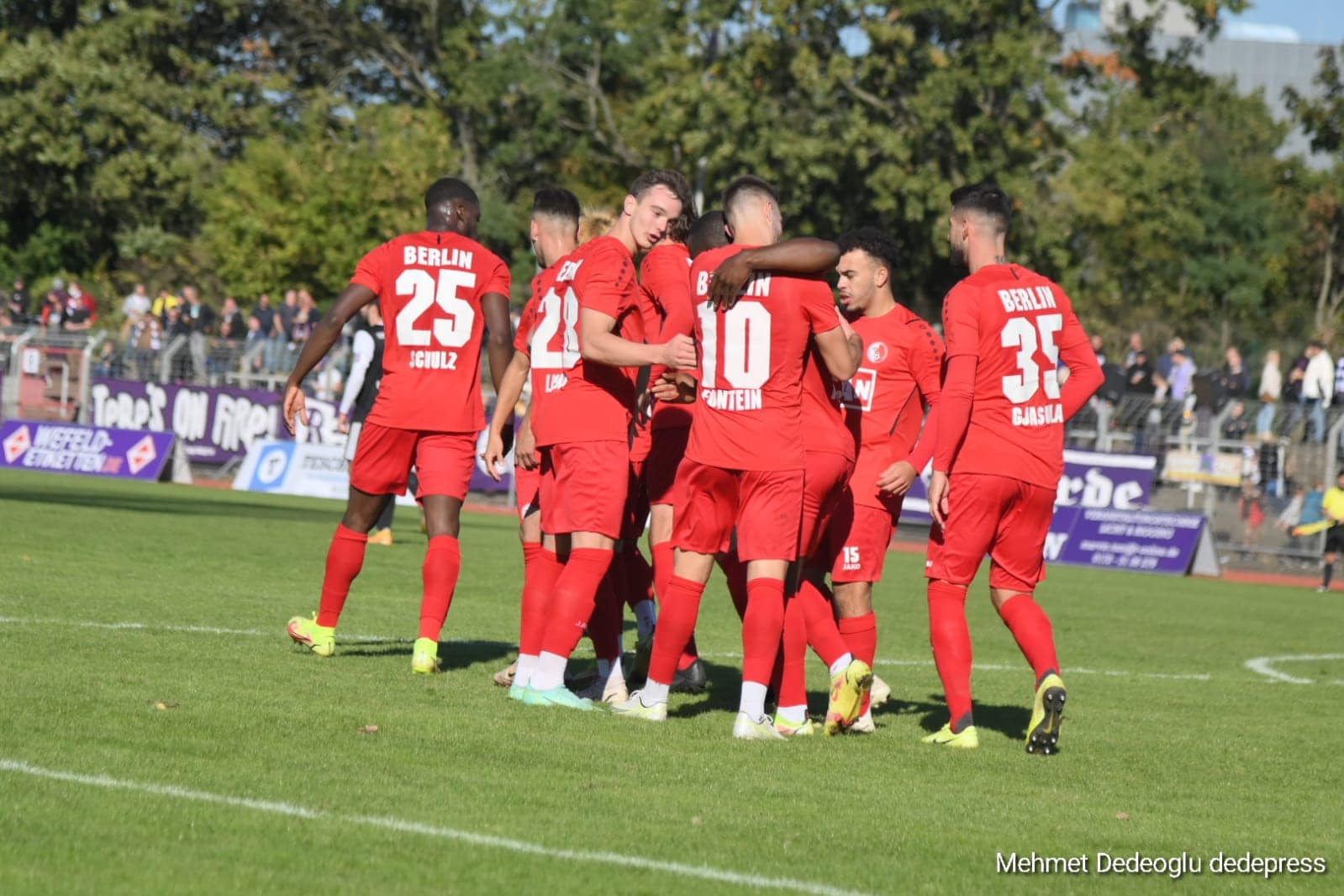 Der Berliner AK gewinnt Derby durch goldenen Gjasula-Treffer