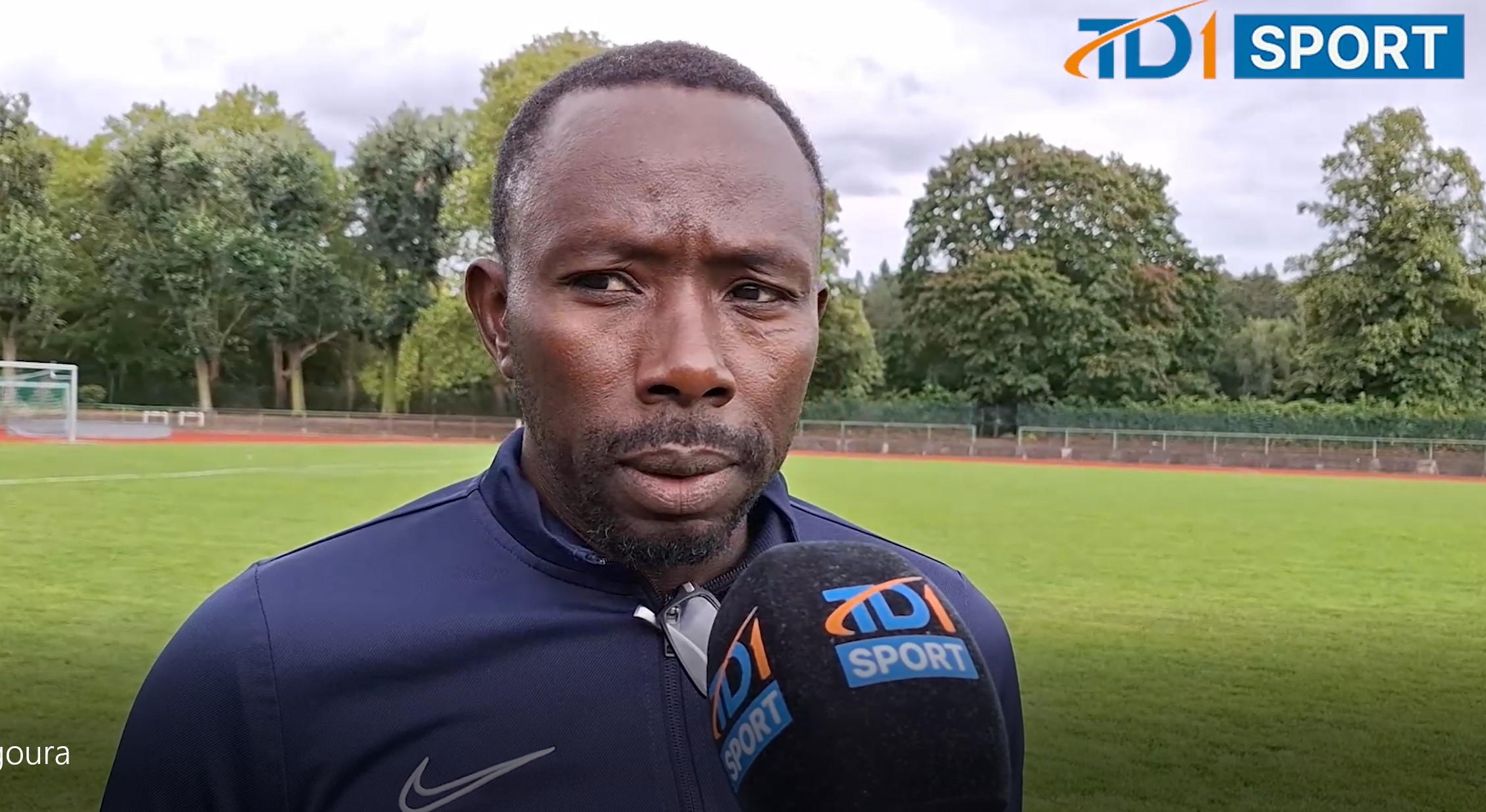 „Schwere Bürde Trainer nach Sandhowe zu sein?“